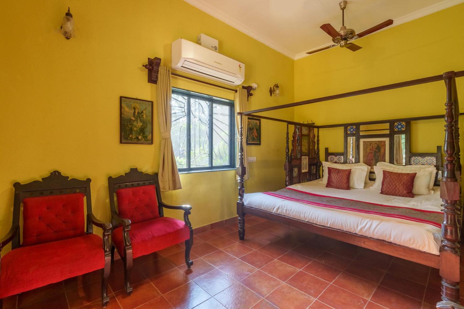 Vintage Estate - Lakeside Allure With Vintage Decor,A Plunge Pool & A Lawn Featuring A Charming Gazebo Karjat Esterno foto